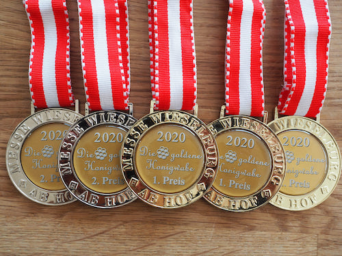 Auszeichnungen und Medaillen